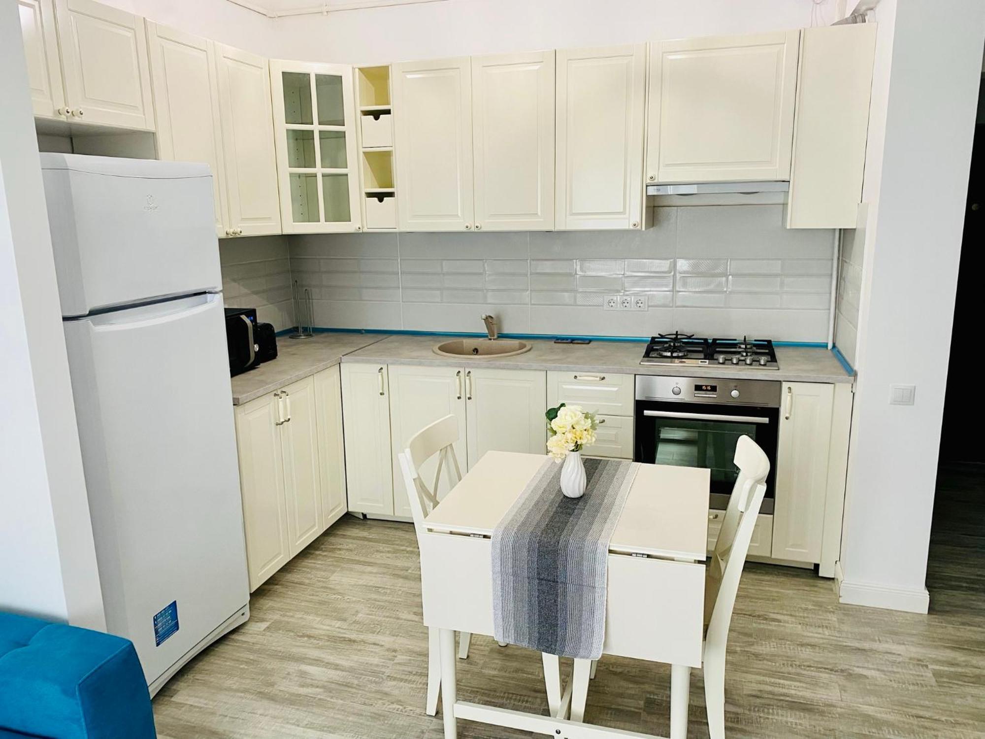 Cozy Central Apartment With 2 Rooms ブカレスト エクステリア 写真